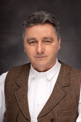András Mihály igazgató