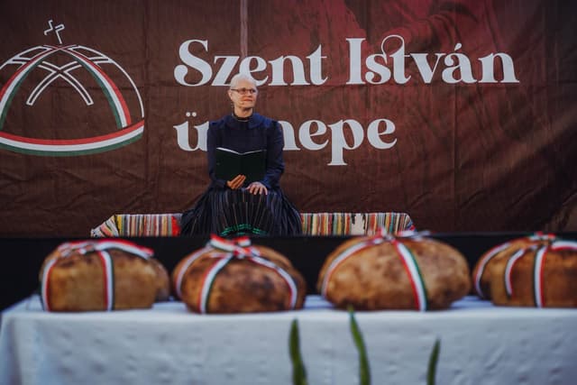 Szomszédolás