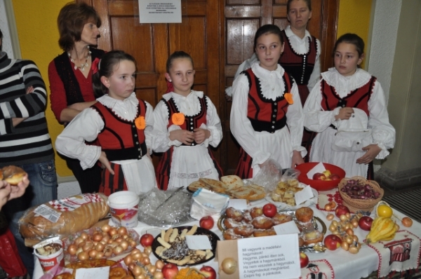 22. Csűrdöngölő, gyermek- és ifjúsági néptánctalálkozó - 2012. november (fotó: Nagy Gyöngyvér)