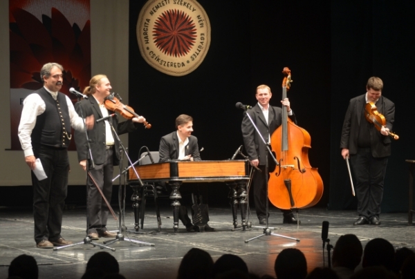 A 16-a întâlnire a primaşilor transilvăneni, ziua întâi - noiembrie 2013 (foto Iochom Zsolt)